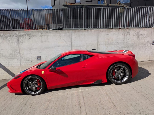 Ferrari 458 Speciale thumbnail 12